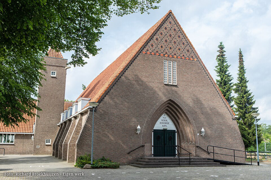 Nederlands_Hervormde_Kerk_Emmen_2019C